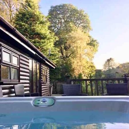Mistletoe One Luxury Lodge With Hot Tub Windermere Eksteriør bilde