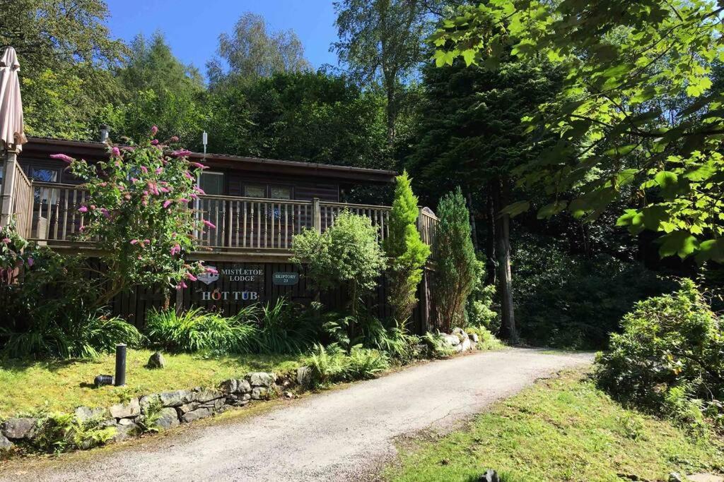 Mistletoe One Luxury Lodge With Hot Tub Windermere Eksteriør bilde