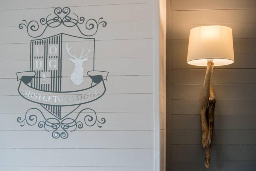 Mistletoe One Luxury Lodge With Hot Tub Windermere Eksteriør bilde