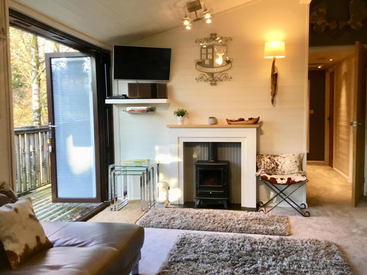 Mistletoe One Luxury Lodge With Hot Tub Windermere Eksteriør bilde
